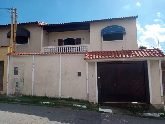 Imagem Sobrado com 2 dormitórios à venda, 198 m² por R$ 680.000,00 - Vila Amélia - Poá/SP