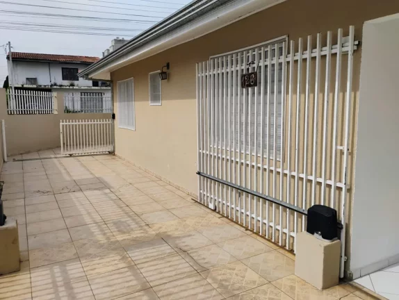 Imagem Casa para Venda em São José dos Pinhais, Ouro Fino, 2 dormitórios, 1 suíte, 2 banheiros, 4 vagas