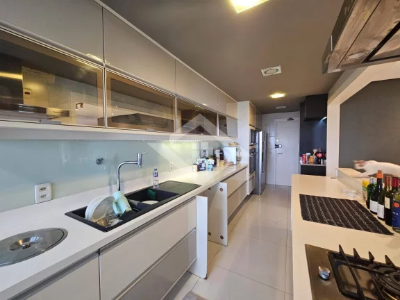 Imagem Apartamento 3 Suítes, 145 m², Andar Alto – Vista Livre - Majestic
