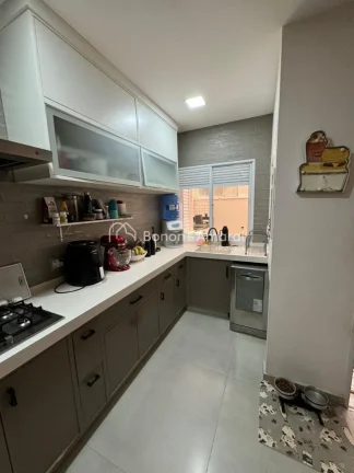 Imagem Este apartamento estilo Garden, totalmente reformado, está localizado na região da Ponte Preta, em...