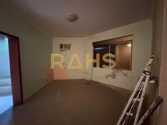 Imagem Apartamento com área privativa de 205,840 m², localizado no bairro Bucarein, possuindo 2 vagas de ...