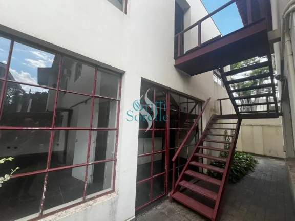 Imagem Sobrado Comercial/Residencial à Venda em Jardim América - São Paulo/SP.