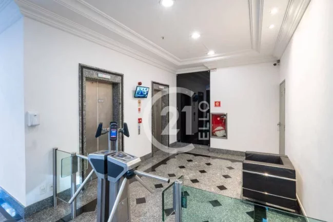 Imagem Oportunidade no Itaim - Conjunto Comercial à Venda em condomínio excelente