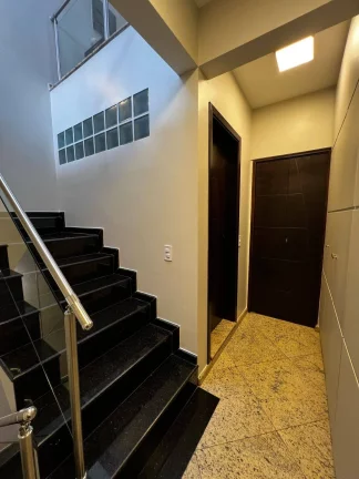 Imagem SOBRADO - OSASCO/CENTRO - à venda com 354m², 4 quartos e 4 vagas