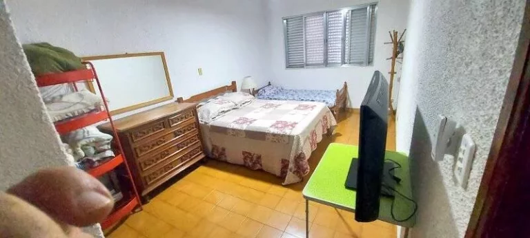 Imagem CASA NO CENTRO, PROXIMO A MATERNIDADE, EXCELENTE PARA CLÍNICA