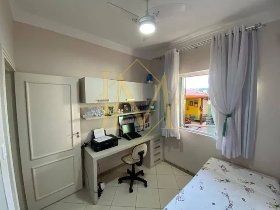 Imagem Casa com 340m² de construção, área gourmet, Caladinho de Baixo