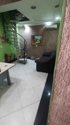 Imagem Oportunidade única: Sobrado à venda na Vila Medeiros, São Paulo-SP. 3 quartos, 1 suíte, 3 salas, 5 banheiros, 1 vaga, 125 m².