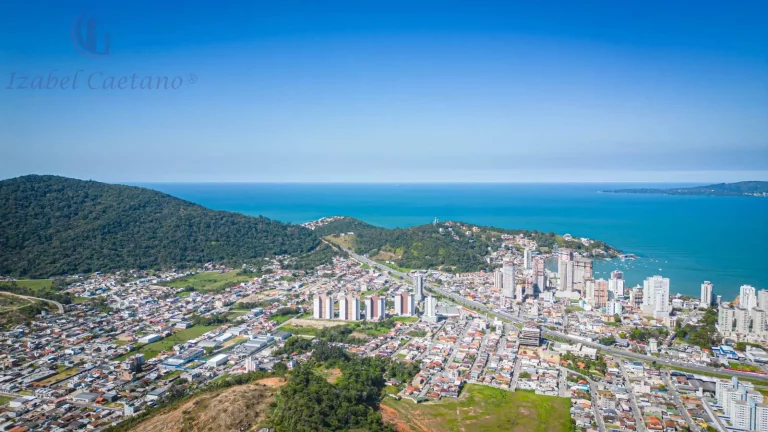 Imagem Terreno à venda em Condomínio Fechado Itapema/SC