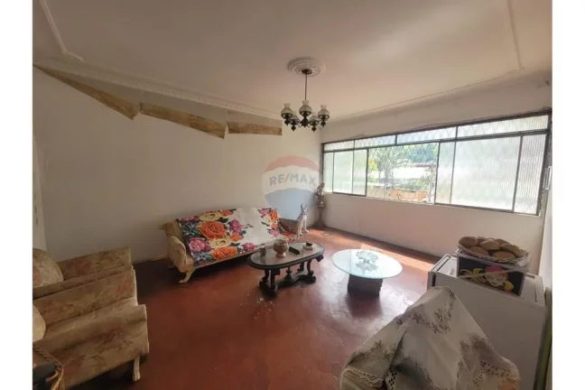 Imagem Casa com 5 quartos, 251m², à venda em Campinho, Rio de Janeiro .