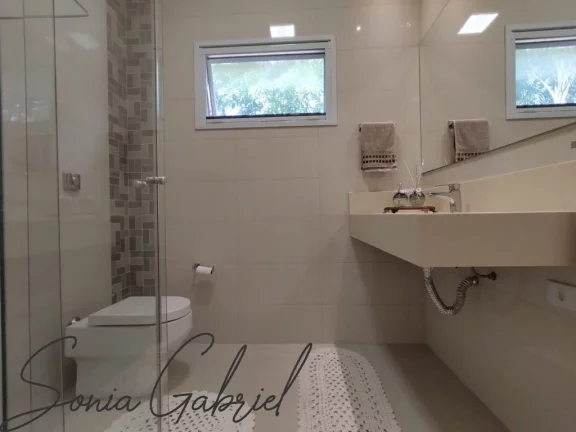 Imagem Imóvel de luxo: Casa em condomínio à venda em Valinhos-SP, Condomínio Zürich Dorf - 4 quartos, 4 suítes, 3 salas, 6 banheiros, 6 vagas, 580m².