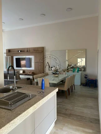 Imagem Casa Térrea em Condomínio: 3 Quartos Amplos e Piscina Privativa – Conforto e Exclusividade!