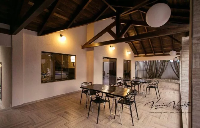 Imagem Casa para Temporada em Balneário Camboriú / SC no bairro Centro