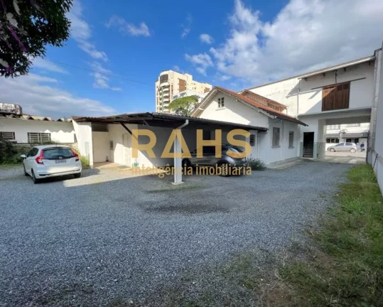 Imagem Imóvel Comercial no Centro Oportunidade de um imóvel comercial no centro de Joinville, com terreno...