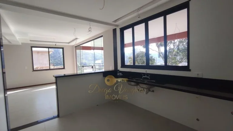 Imagem Casa em Condomínio para Venda em Teresópolis / RJ no bairro Vargem Grande