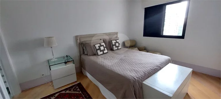 Imagem Apartamento à venda com 3 quartos, sendo 3 suítes, no condomínio Jardim América, São Paulo - SP