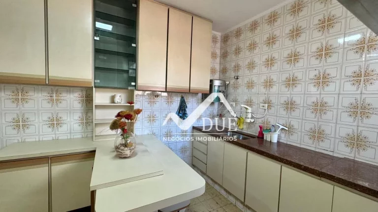 Imagem Casa com 3 dormitórios à venda, 142 m² por R$ 800.000,00 - Encruzilhada - Santos/SP