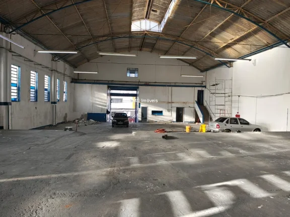 Imagem Galpão Comercial para Locação em São Paulo-SP - Bairro Aricanduva - 1 Sala, 2 Banheiros, 11 Vagas de Garagem, 1.650m² de Área