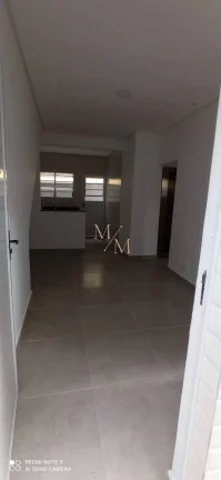 Imagem Casa tipo sobreposta Baixa, 2 dormitório