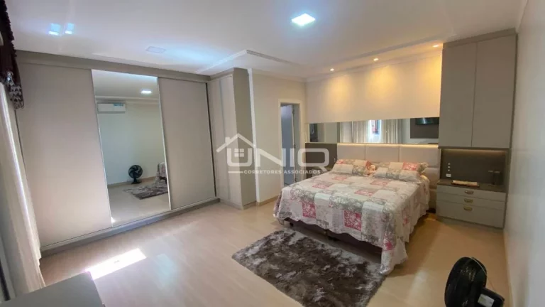 Imagem Casa Térrea 3 Suítes Mobiliada