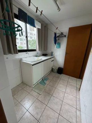 Imagem Apartamento com 3 dormitórios Para Locacção sendo 1 suíte, 90.0 m² - Centro - Bal. Camboriú/SC