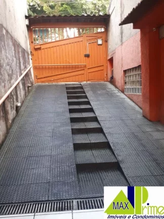 Imagem TERRENO COM 03 CASAS E 01 SALÃO COMERCIAL.