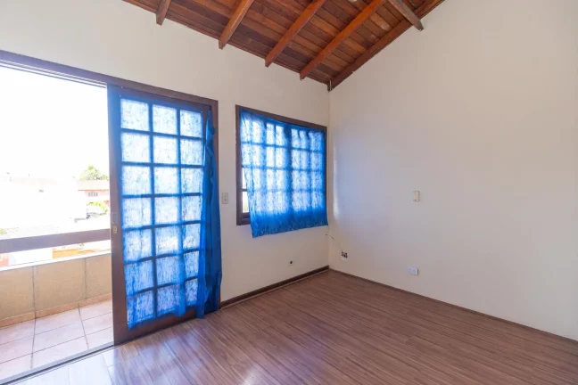 Imagem Sobrado de 3 quartos no bairro Lindóia
