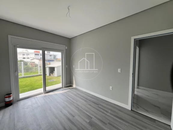 Imagem Casa Alto Padrão para Venda em Florianópolis / SC no bairro Ingleses do Rio Vermelho