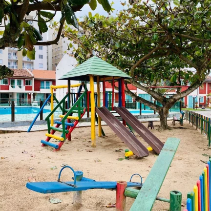 Imagem Casa à Venda – frente mar em condomínio!