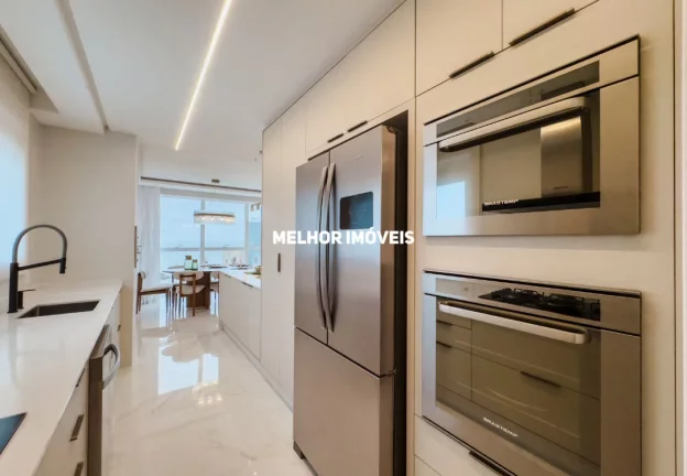 Imagem Apartamento à venda no Ed. Skyline Tower em Balneário Camboriú
