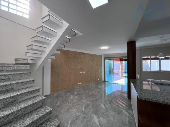 Imagem Casa em Praia Grande com 4 Dormitórios perto da Praia