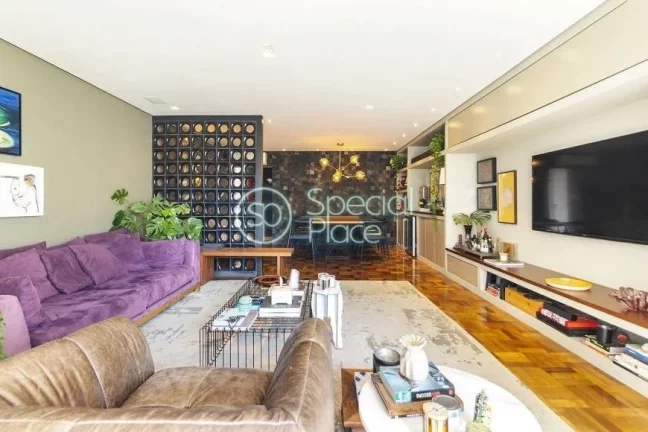 Imagem Excelente apartamento com 175m² no Jardim América. Amplo living para dois ambientes e varanda espa...