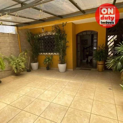 Imagem Sobrado com 3 dormitórios à venda, 200 m² por R$ 1.500.000,00 - Boqueirão - Santos/SP