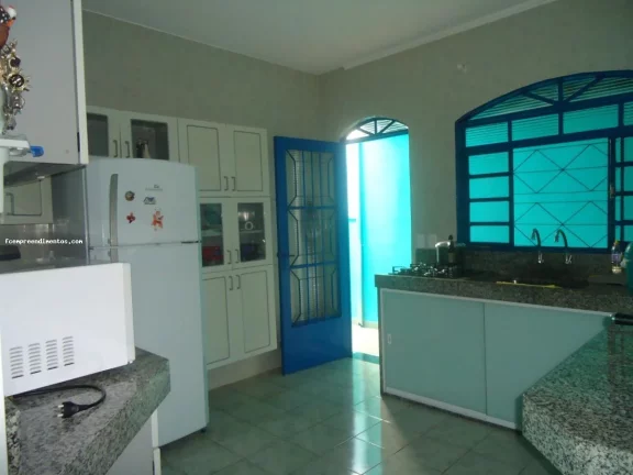 Imagem Casa para Venda em Limeira, Jardim Residencial Dona Santina Paroli Peccinini, 4 dormitórios, 2 banheiros, 2 vagas