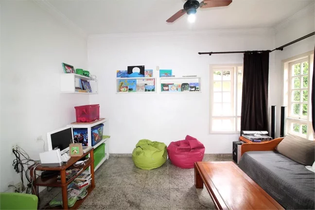 Imagem Sobrado à venda com 3 quartos, sendo 3 suítes, em Morumbi, São Paulo - SP