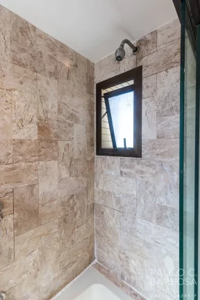 Imagem Itaim Bibi - Rua Sem Saída - 3 Dormitórios (1 Suíte) - 3 Vagas - 240m²
