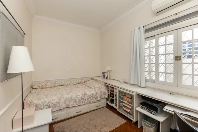 Imagem Casa com 4 Quartos à Venda, 400 m² em Jardim Paulistano - São Paulo