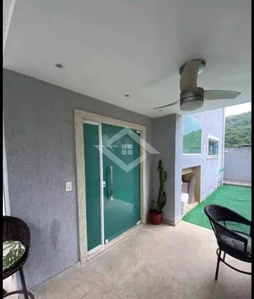Imagem CASA TRIPLEX COM 300M2 EM CONDOMÍNIO FECHADO TAQUARA MUITO BOM GOSTO