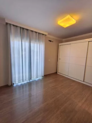 Imagem Casa mobiliada com 2 dormitórios sendo 1 suíte e 1 vaga de garagem no bairro Vila Nova em Joinville