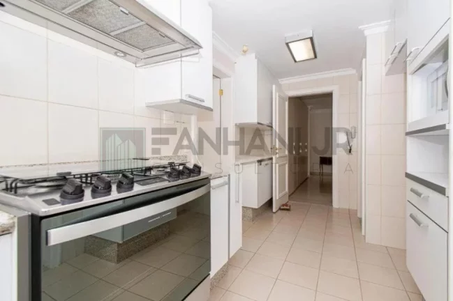 Imagem Imperdível! Apartamento de alto padrão com 3 suítes e 4 vagas na Cerqueira César, São Paulo-SP - 208m². Confira já!
