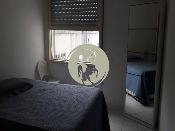 Imagem PARA INVESTIDORES! APARTAMENTO COM ELEVADOR, A 1 QUADRA DA PRAIA DO EMBARE. MUITO ABAIXO AO VALOR DE...
