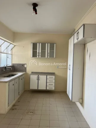 Imagem Localizado no bairro Centro, este apartamento oferece 120 m² de conforto e praticidade, com 2 quart...