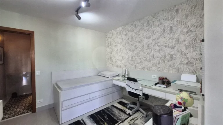 Imagem Sobrado à venda com 2 quartos, sendo 2 suítes, em Butantã, São Paulo - SP