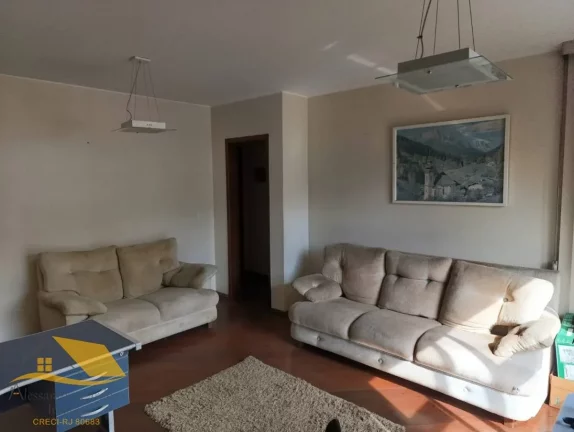 Imagem Vendo Amplo Apartamento no Centro de Nova Friburgo