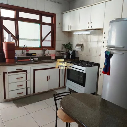 Imagem BELÍSSIMA CASA DUPLEX COM 04 QUARTOS, SENDO 03 SUÍTES, COM UMA EXCELENTE ÁREA DE LAZER, À VENDA NA MATA DA PRAIA EM VITÓRIA/ES!
