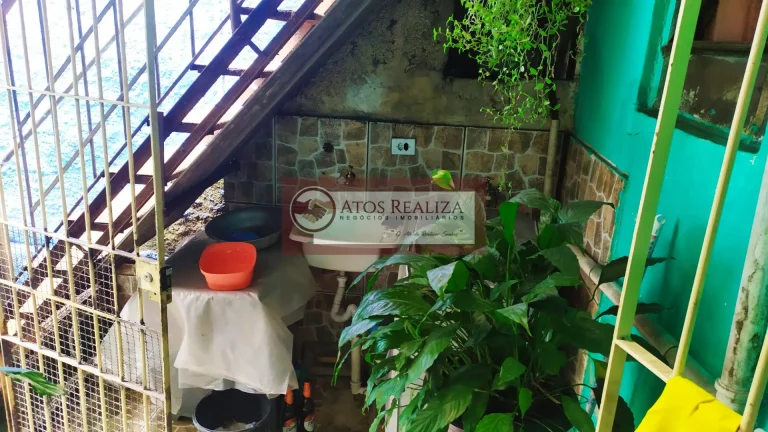 Imagem Compre Terreno 4 casas Ponto Comercial no Vila São José - SP