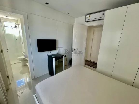 Imagem Apartamento com 4 suítes à venda no Ed. Villa Serena