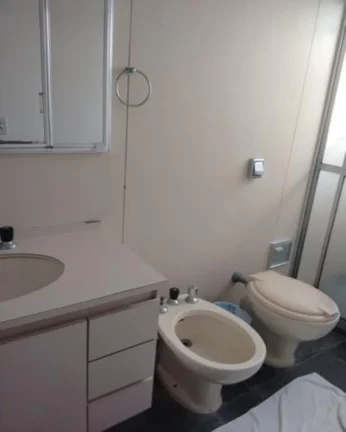 Imagem Apartamento à venda no Guarujá na Praia das Pitangueiras.