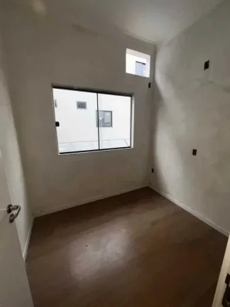 Imagem Casa geminada com 3 dormitórios sendo 1 suíte e 2 vagas em bairro Morretes Itapema/SC