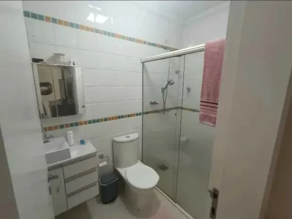Imagem Ampla casa com 4 suítes e 4 vagas de garage, piscina e área de festa espaçosa - Fazendinha Itajaí/SC