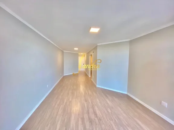 Imagem Apartamento com três dormitorios com box e reformado
